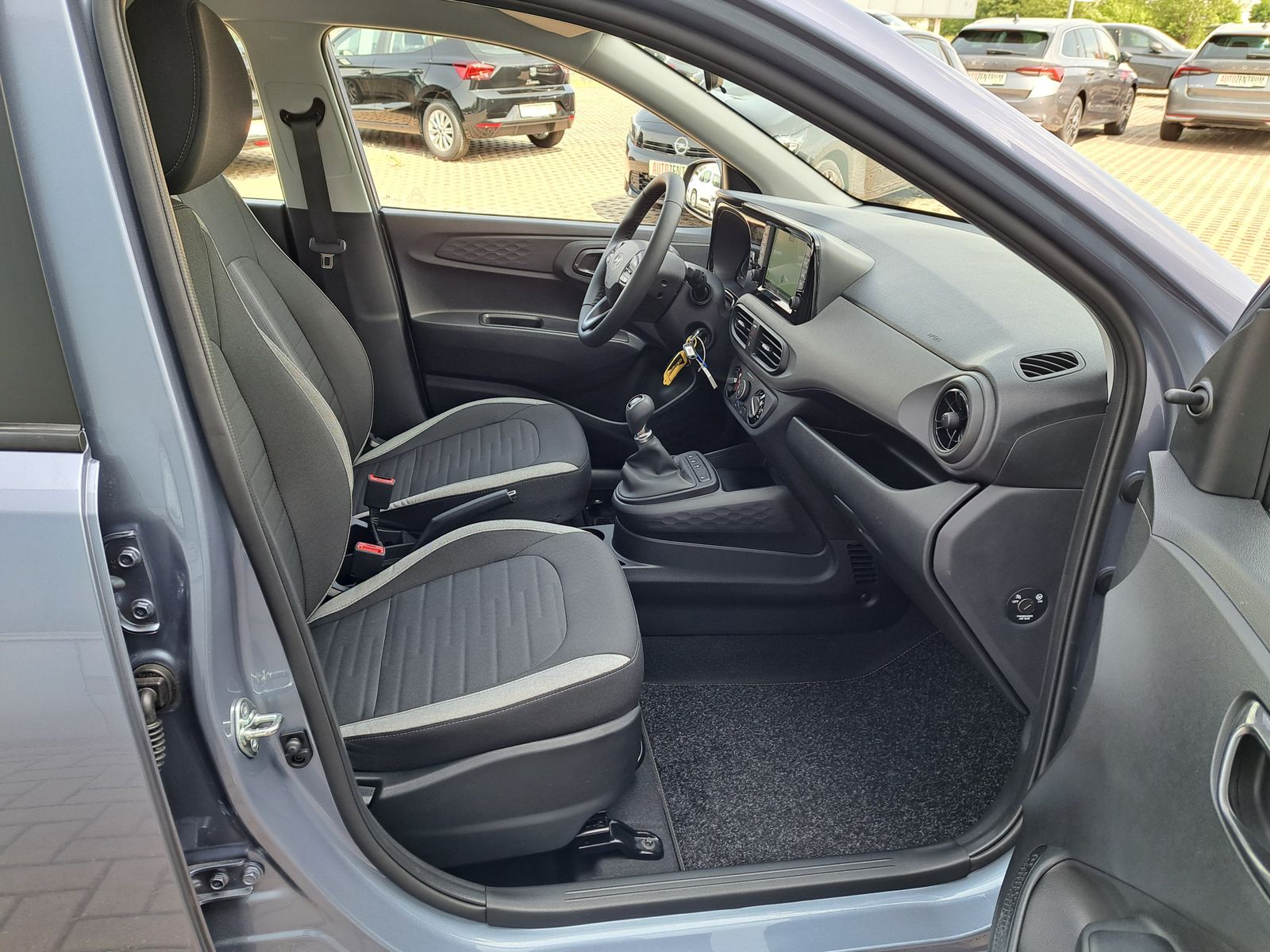 Fahrzeugabbildung Hyundai i10 1.0 MODELL 2025 NAVI WINTERPAKET KAMERA DAB
