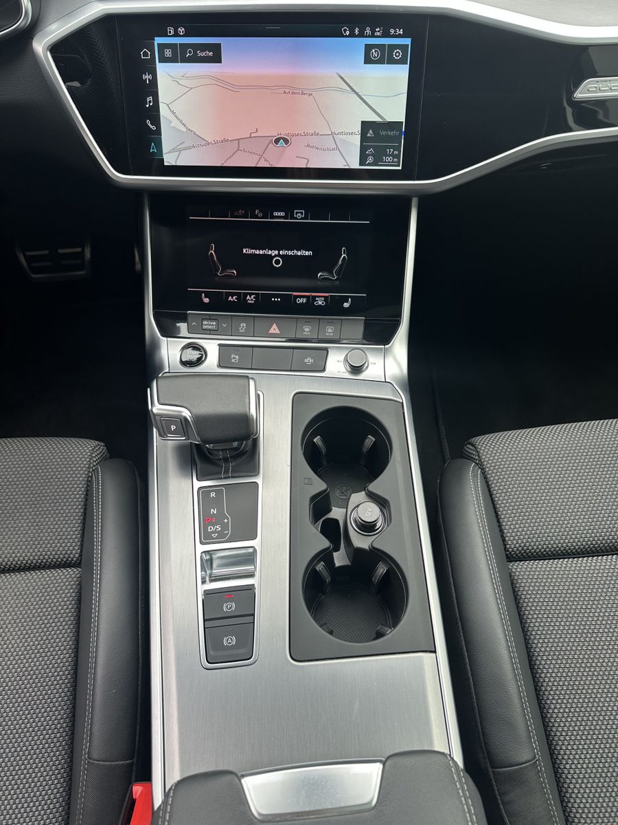Fahrzeugabbildung Audi A6 Avant 55 TFSIe Qu S-Line NAV+LED+PANO+ACC+KAM