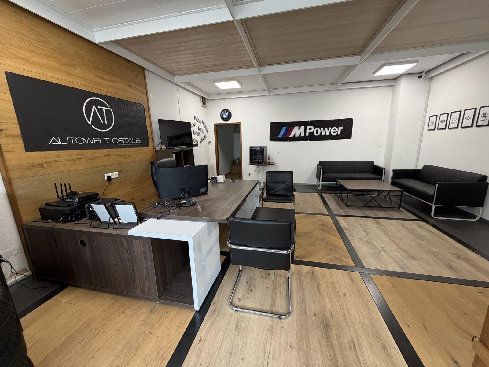 showroom-image-main