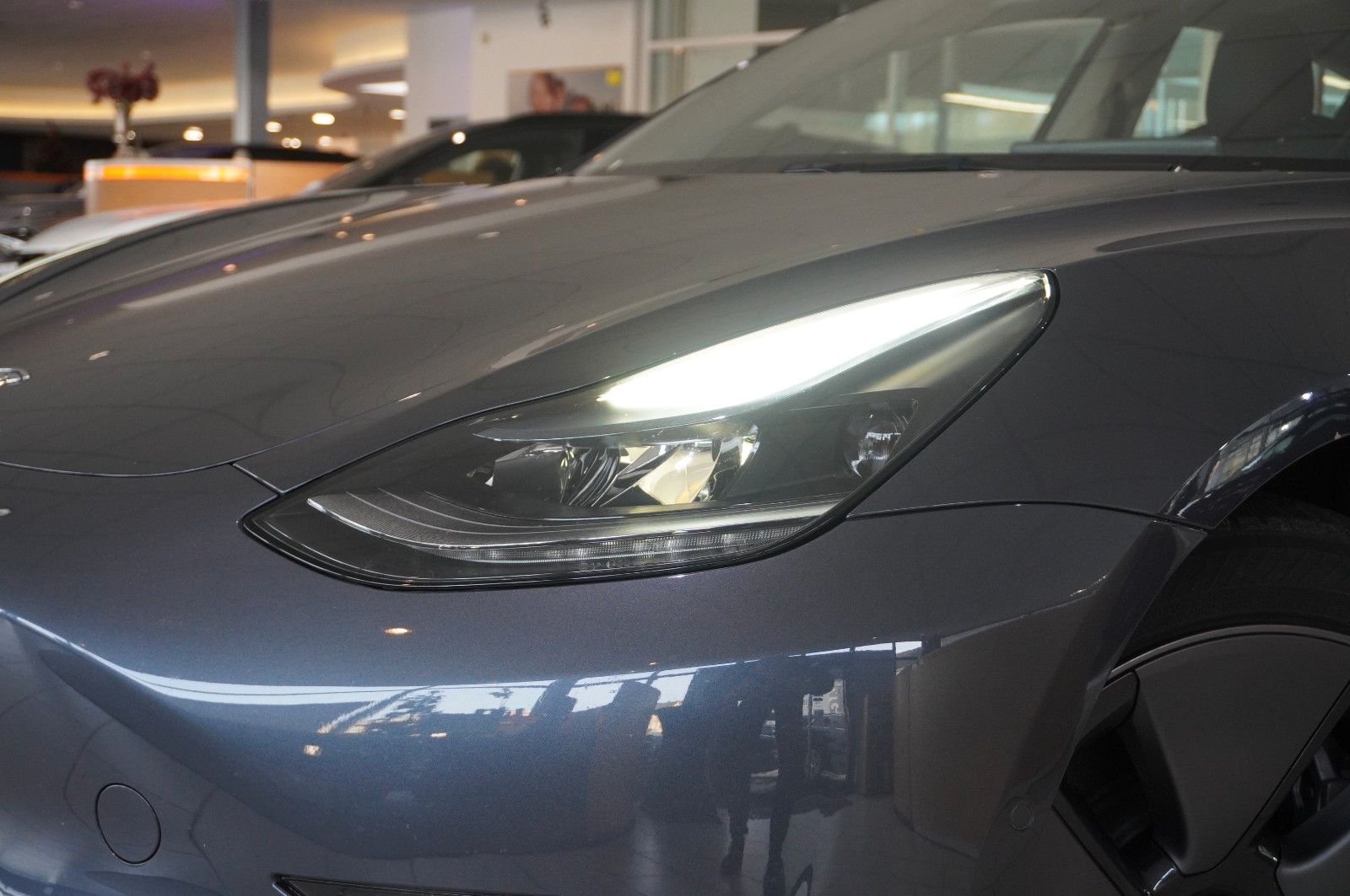 Fahrzeugabbildung Tesla Model 3 LONGRANGE DUAL-MOTOR NAVI/KAMERA/SH/PANO