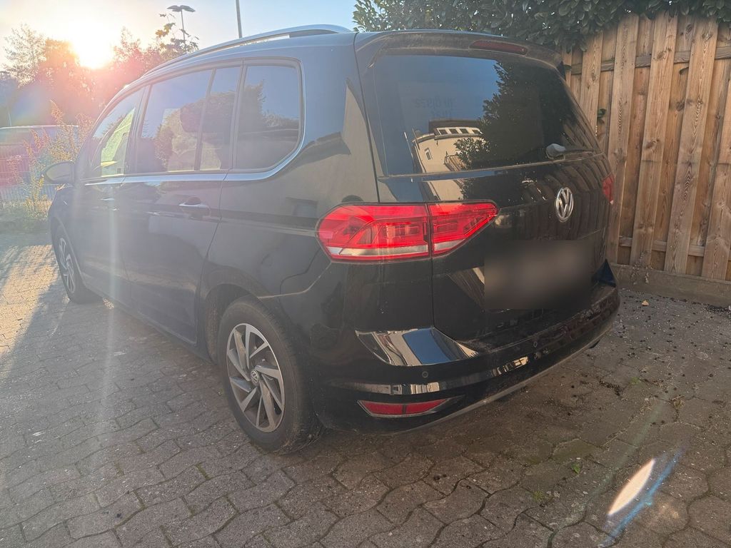 Image of Volkswagen Touran