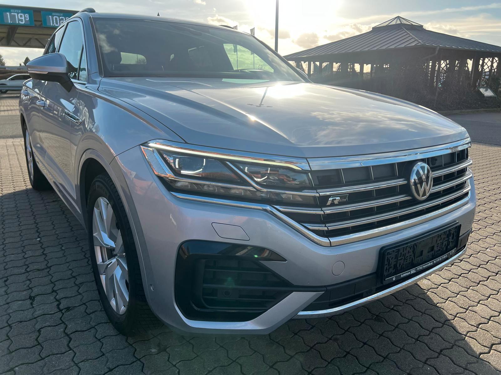 Volkswagen Touareg R-Line 4Motion - 1 Hand - TÜV