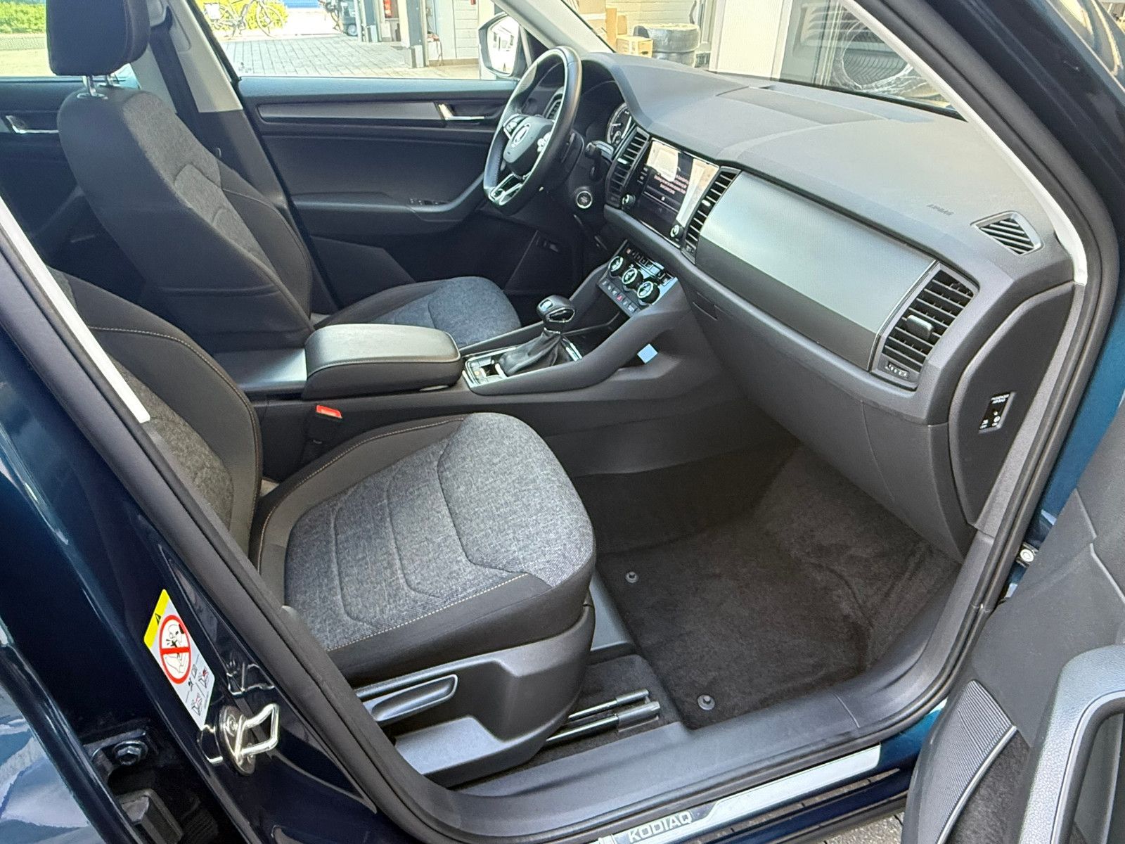 Fahrzeugabbildung SKODA Kodiaq Clever DSG PANO NAVI CAM LED ALLWETTER