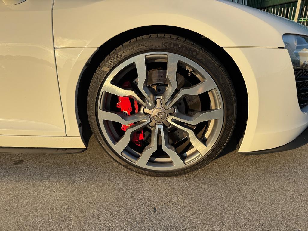 Audi R8