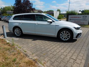 Volkswagen Passat Variant - 4