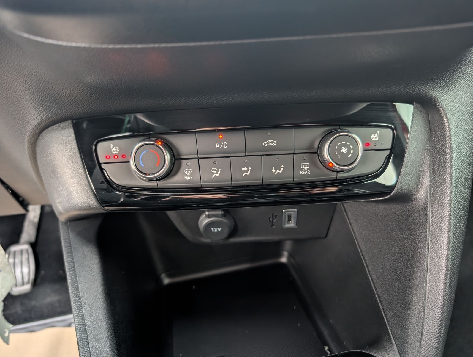 Fahrzeugabbildung Opel Corsa GS WINTER-PAKET KAMERA LED APP-CONNECT