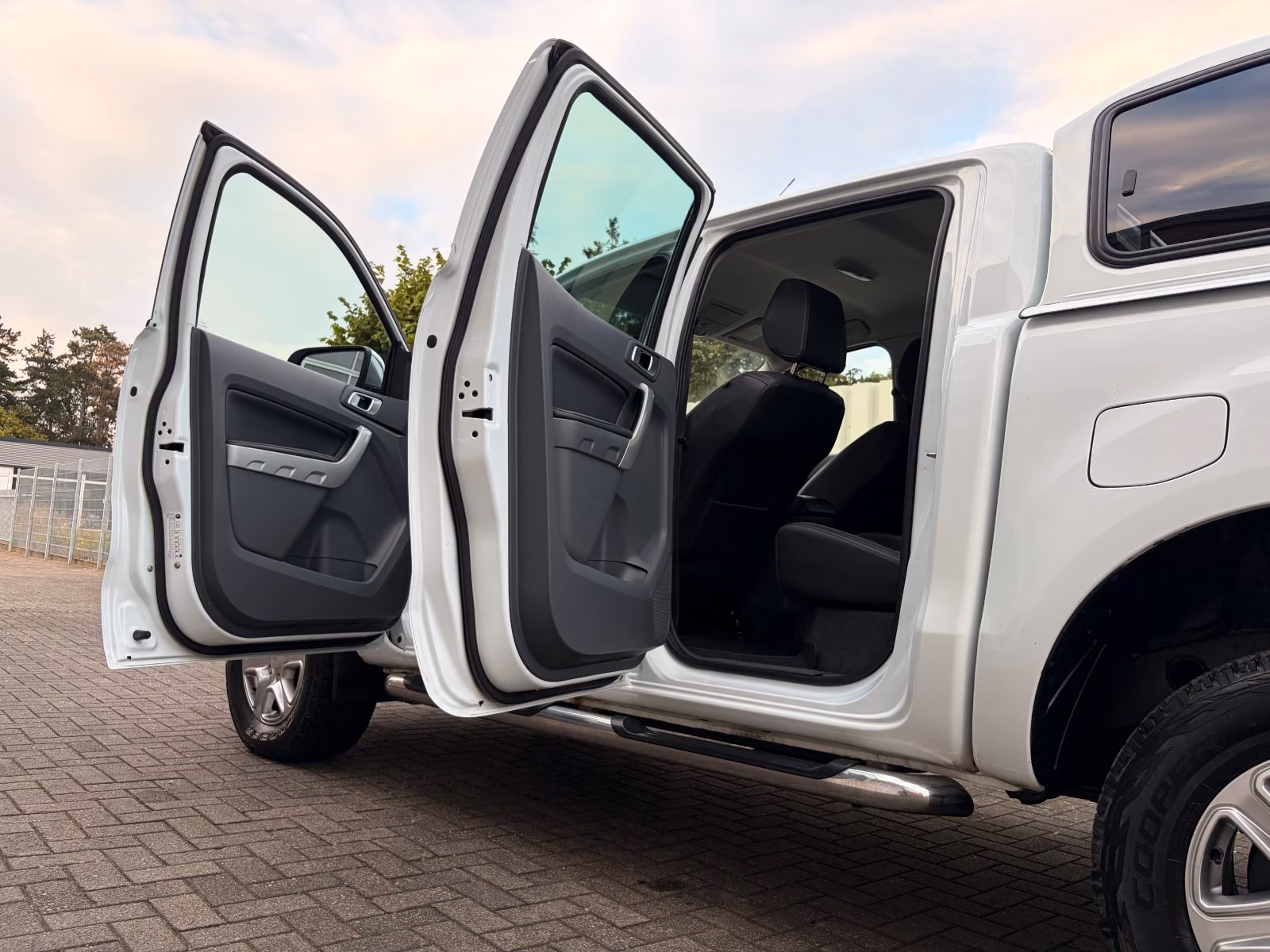Ford Ranger Limited Double Cabine 4x4 2.2 TDCi 150 ch – BVM – Cuir – Attelage