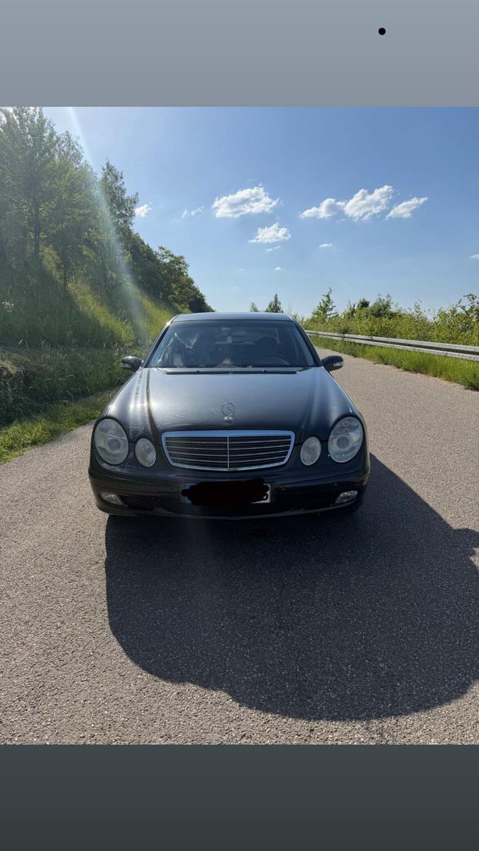 Mercedes-Benz E 320