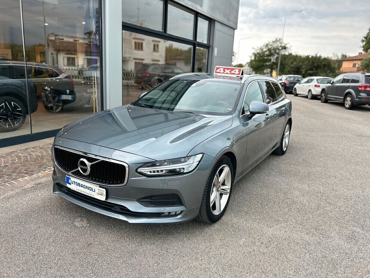 VOLVO V90