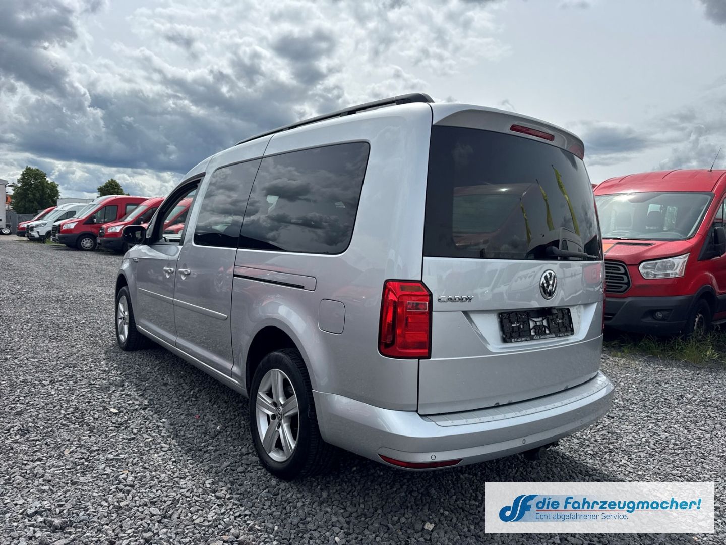Fahrzeugabbildung Volkswagen Caddy Maxi Trendline BMT Mehrzonenklima *EXPORT