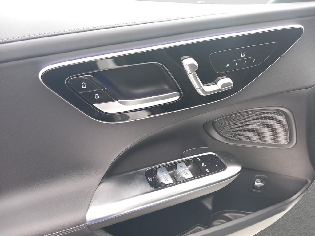 Fahrzeugabbildung Mercedes-Benz C 200 T AMG*AHK*LED*Distronic*Lenkradhzg*Night*