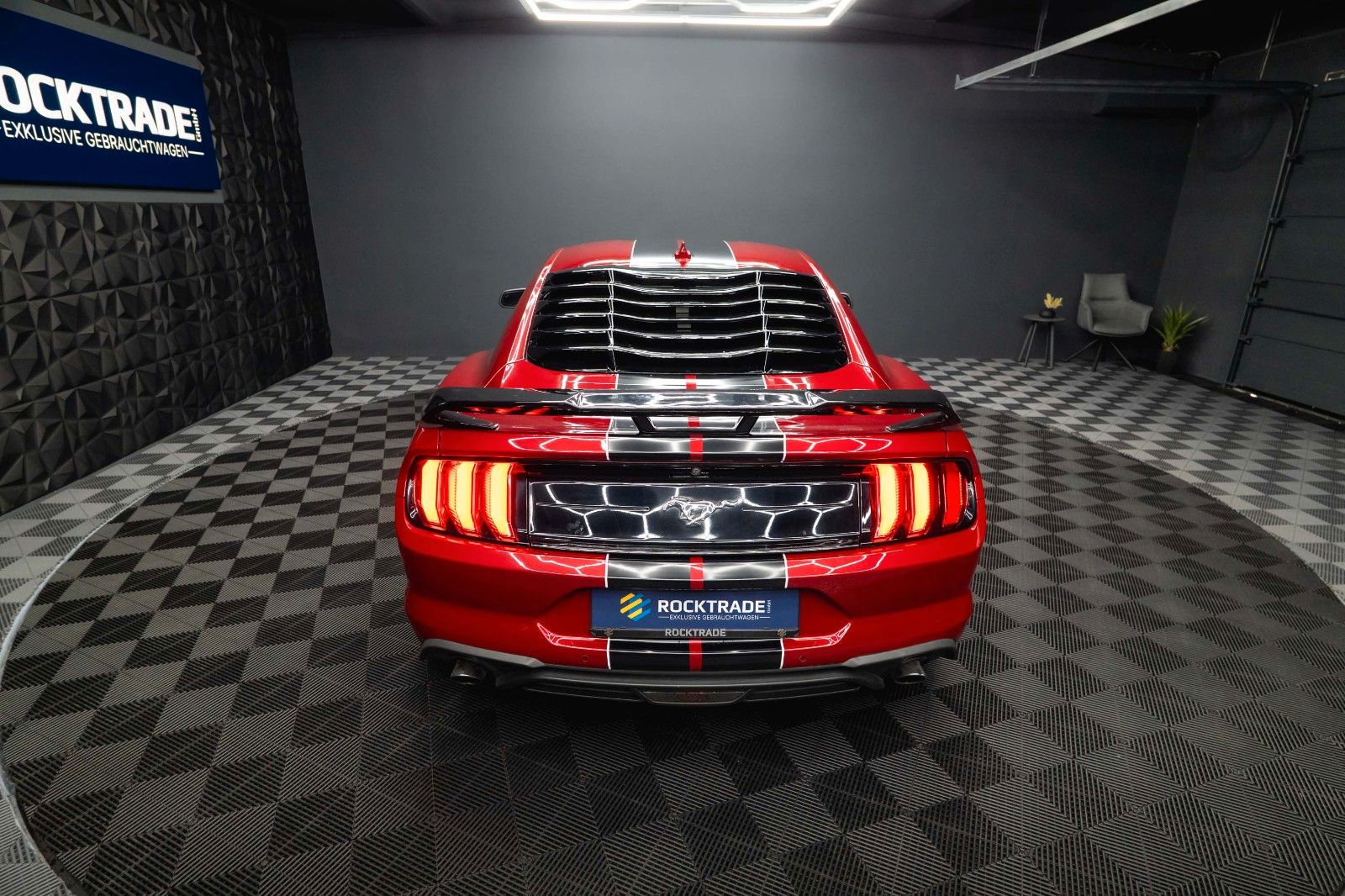 Fahrzeugabbildung Ford Mustang Shelby Coupe GT 350 Package Dark Horse