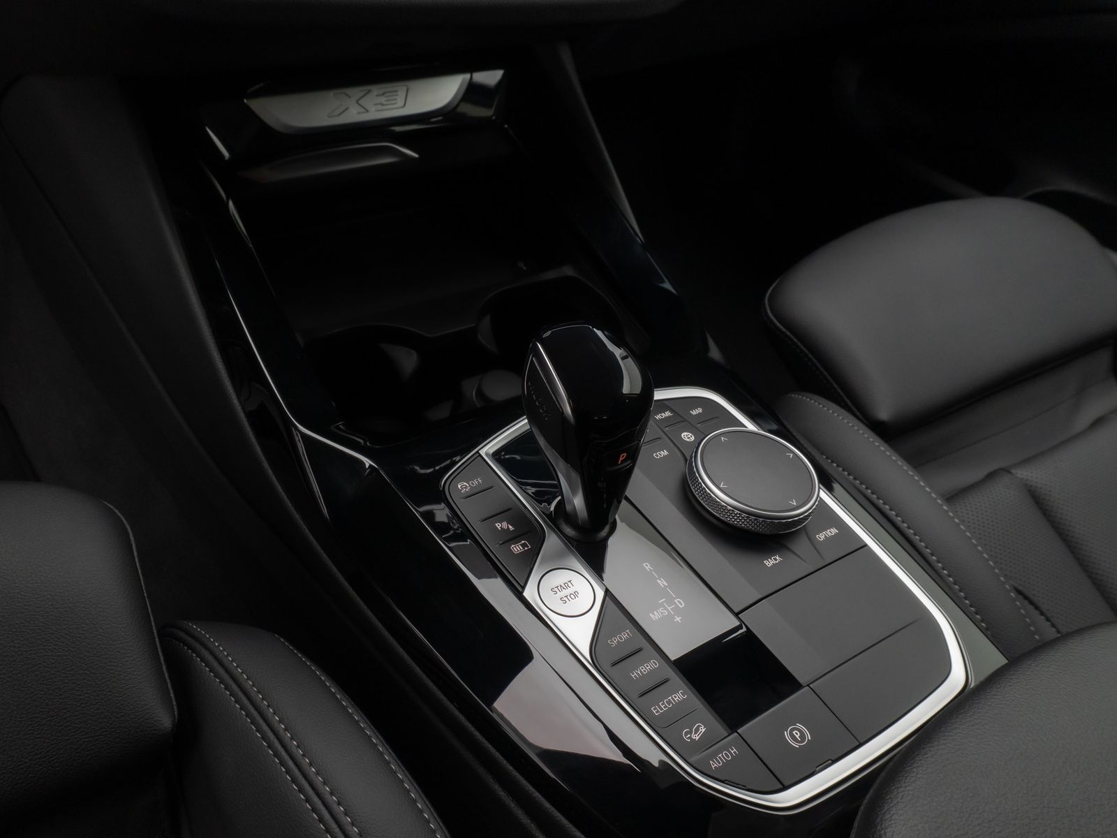 Fahrzeugabbildung BMW X3 xD30e Laser Kamera HUD DAB HiFi AHK Komfort