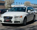 Volvo V70 Kombi Edition PRO *Leder*Scheckheft*8-Fach - Volvo V70 mit Diesel-Antrieb: Leder, Navigationssystem, Kombi