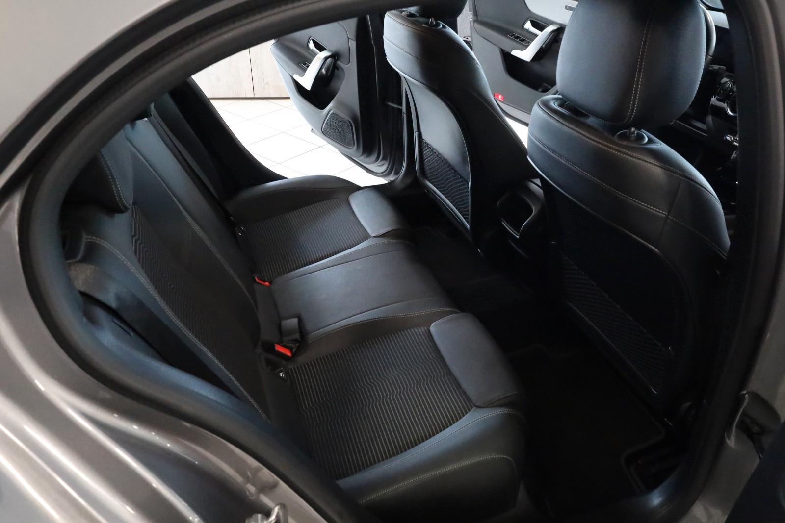 Mercedes-Benz A 250e Sportpaket,LED,Navi,MBUX,Temp,PDC,SHA,F1