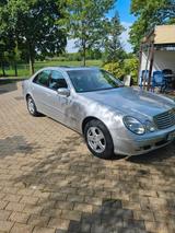 Mercedes-Benz E 240  ELEGANCE Elegance