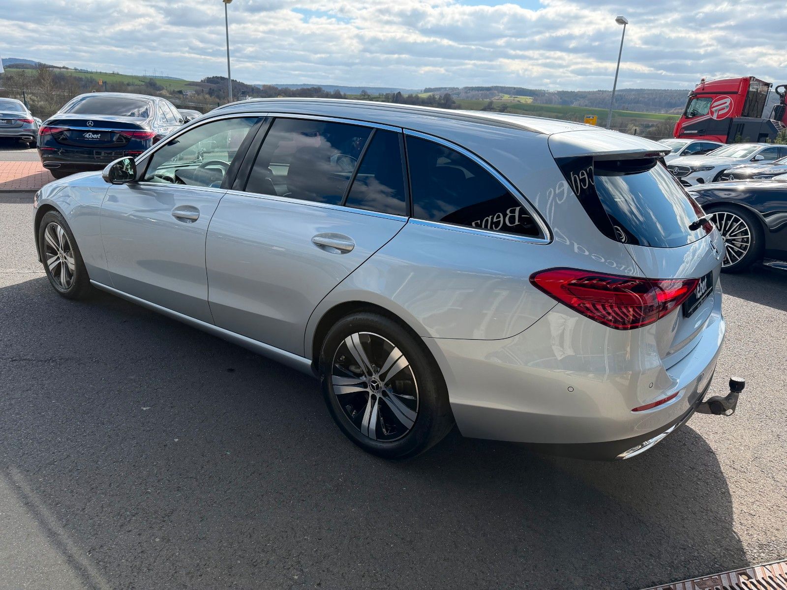 Fahrzeugabbildung Mercedes-Benz C 220d T 4M Avantgarde+Distr+AHK+Memory+360+uvm.