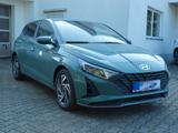 Hyundai i20 WAVE Klima NAVI DAB Winterp. Kamera - Hyundai i20: Grün