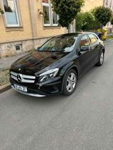Mercedes-Benz GLA 180 Urban Urban - Mercedes-Benz GLA 180: Privatanbieter