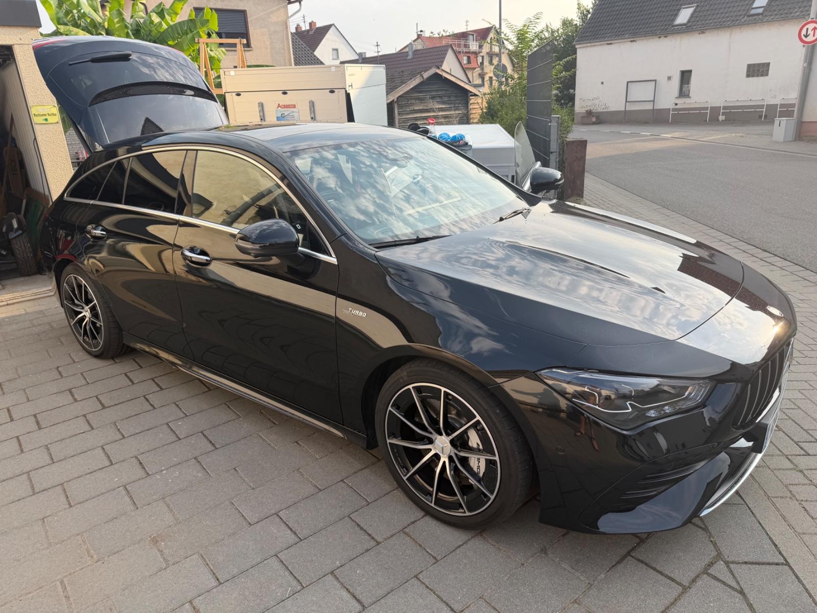 Mercedes-Benz CLA 35 AMG Shooting Break 