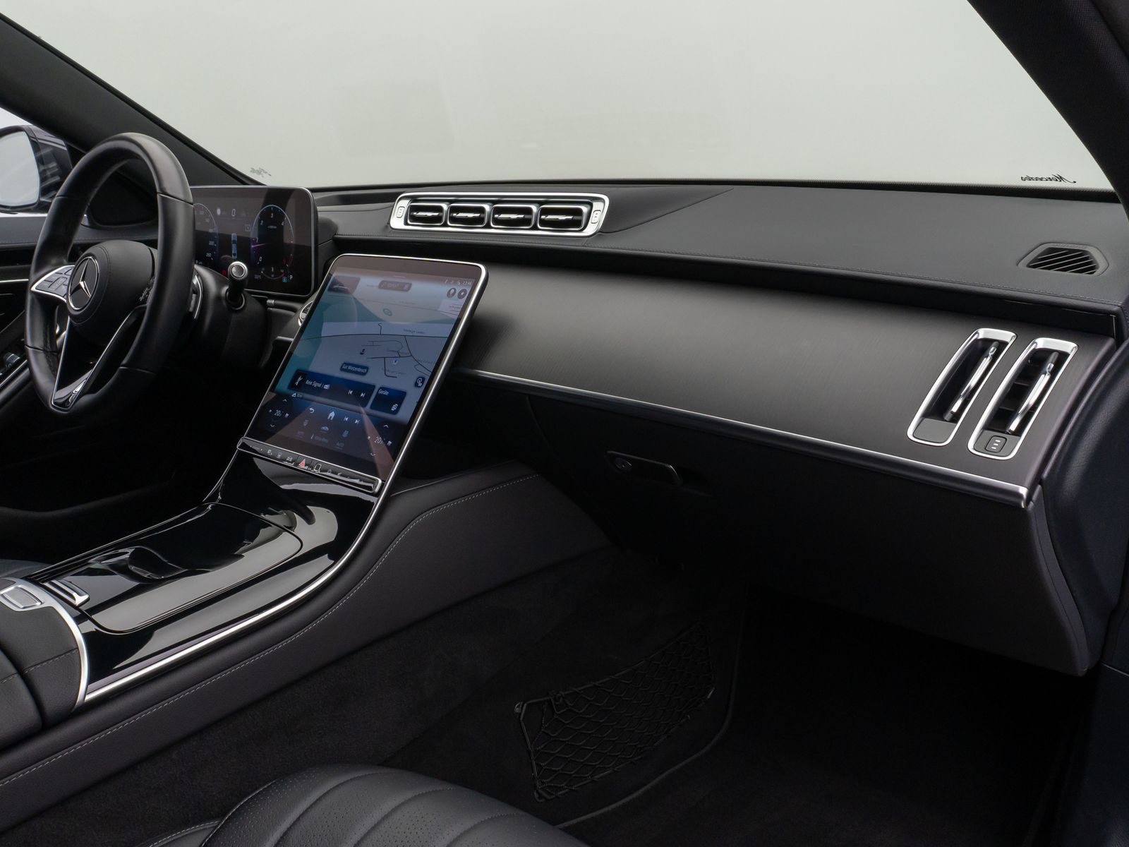 Fahrzeugabbildung Mercedes-Benz S 400d 4Matic 9G-Tronic360° HUD DAB SoftCose