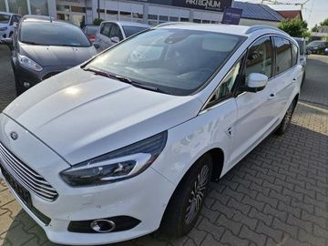 Fotografie Ford S-Max Titanium 2,0 EcoBlue - LED - Navi - 8-fach
