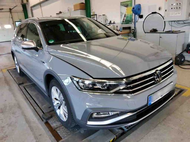 Passat Variant Alltrack 2.0 TDI DSG IQLIGHT+PANO