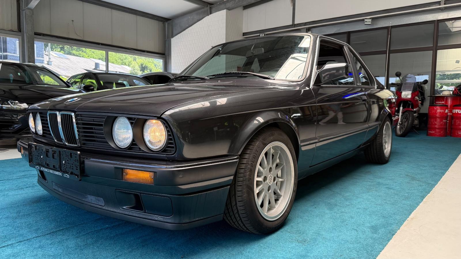 BMW Série 3 316i E30 Baur TC2 102ch - Suspension M-Sport - Recaro - CT récent