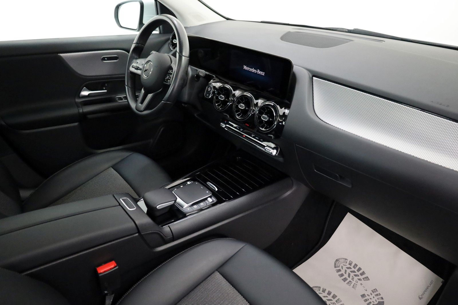 Fahrzeugabbildung Mercedes-Benz GLA 200 d,T.Leder,Navi,LED,Kamera,ACC,Panor.,AHK