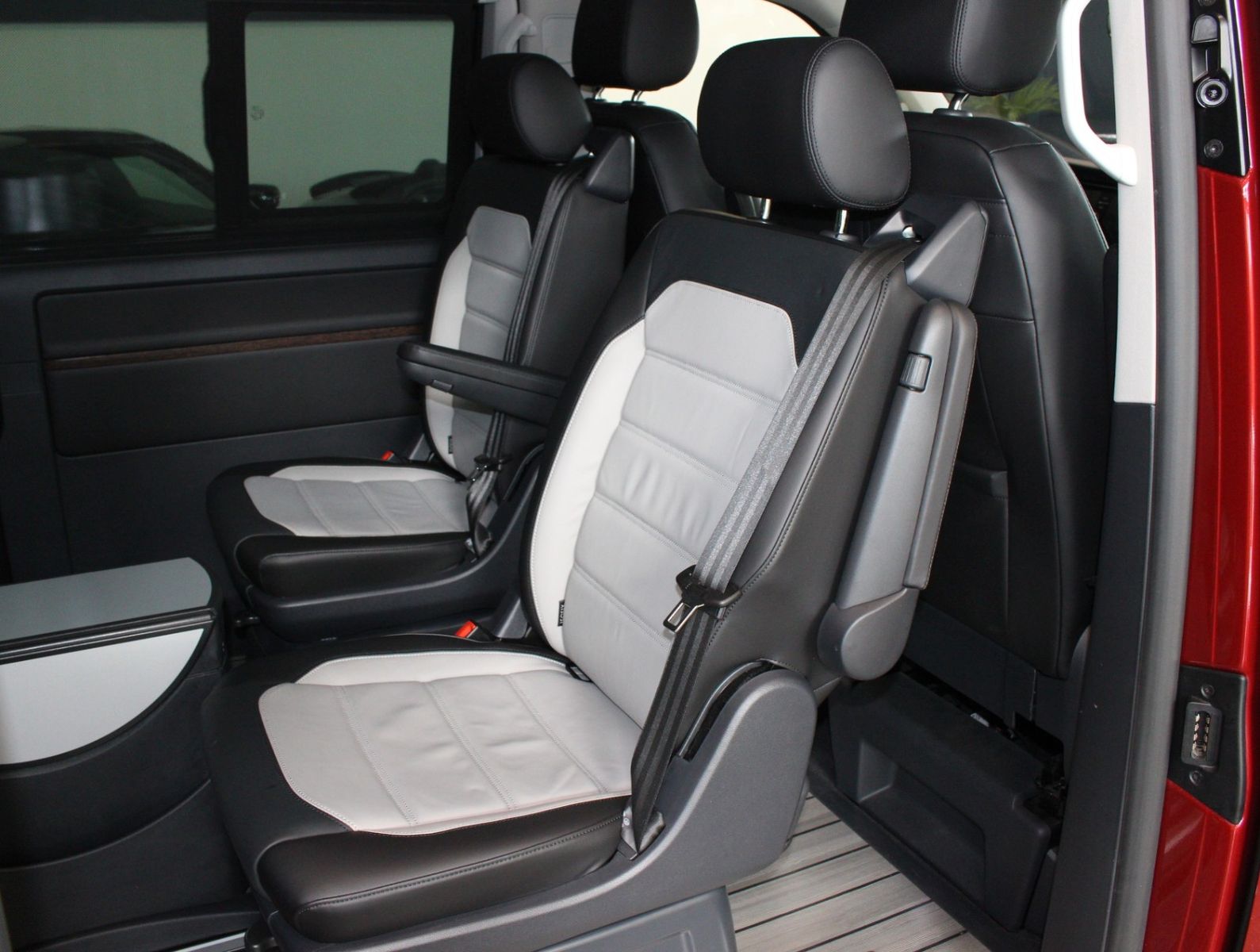 Volkswagen T6.1 Multivan Highline Standh.AHK Kamera foto 12