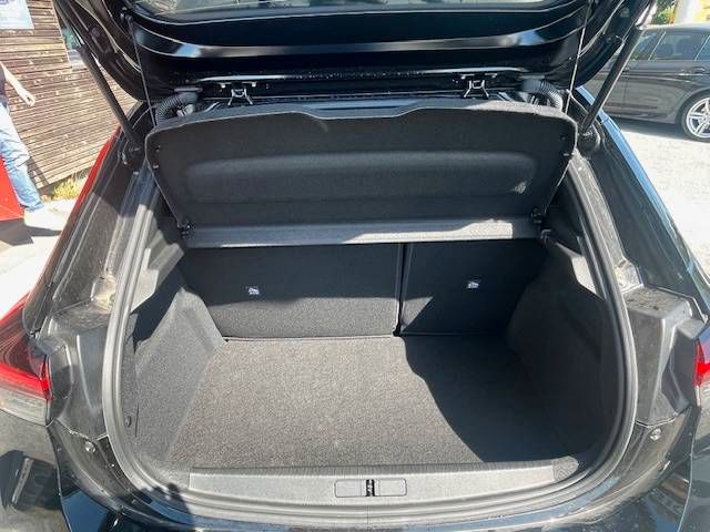 Fahrzeugabbildung Opel Corsa F GS 1.2 Turbo 74KW SHZ, Navi, PDC, Kamera