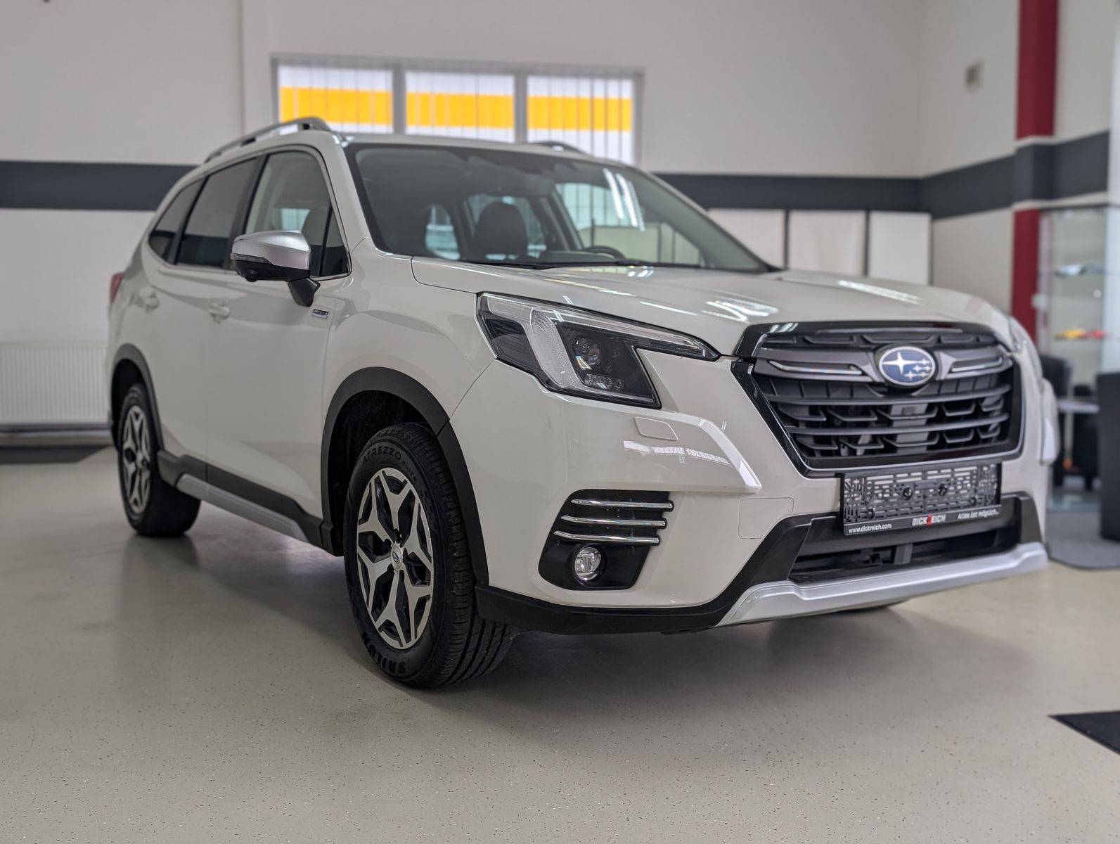 Fahrzeugabbildung Subaru Forester 2.0ie 4X4 ACC LED PANO KAM LEDER APP