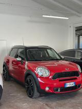 MINI Mini Cooper Countryman 2.0 D Automatica - rote MINI Cooper D Countryman