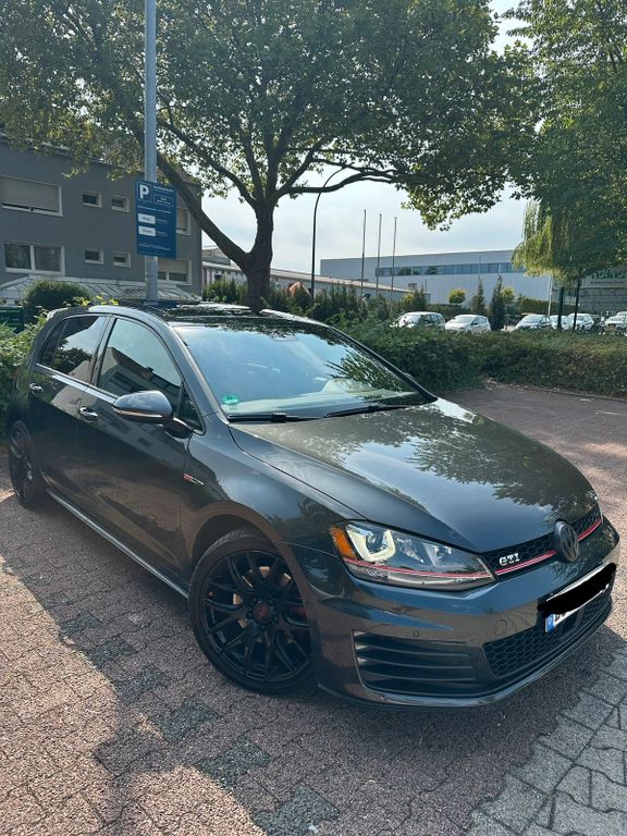 Image of Volkswagen Golf