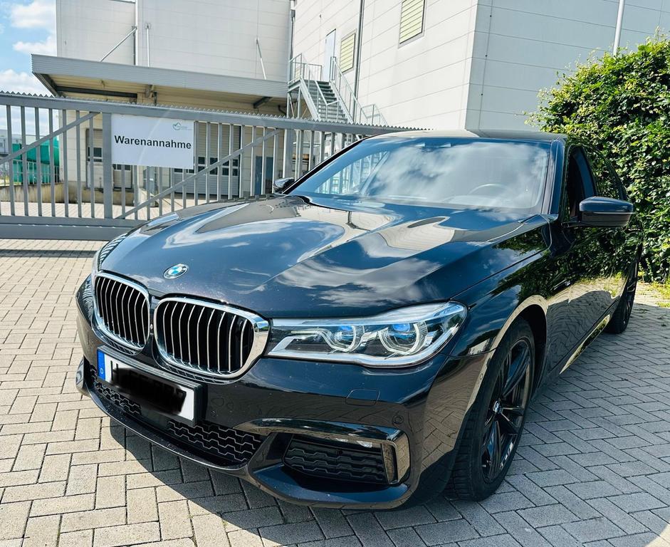 BMW 750