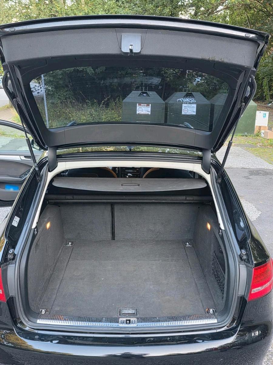 Audi A4 2010 — photo 13