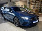 Mercedes-Benz A 250 e AMG Line Night Navi LED Ambiente-Licht - Mercedes-Benz A 250: Blau