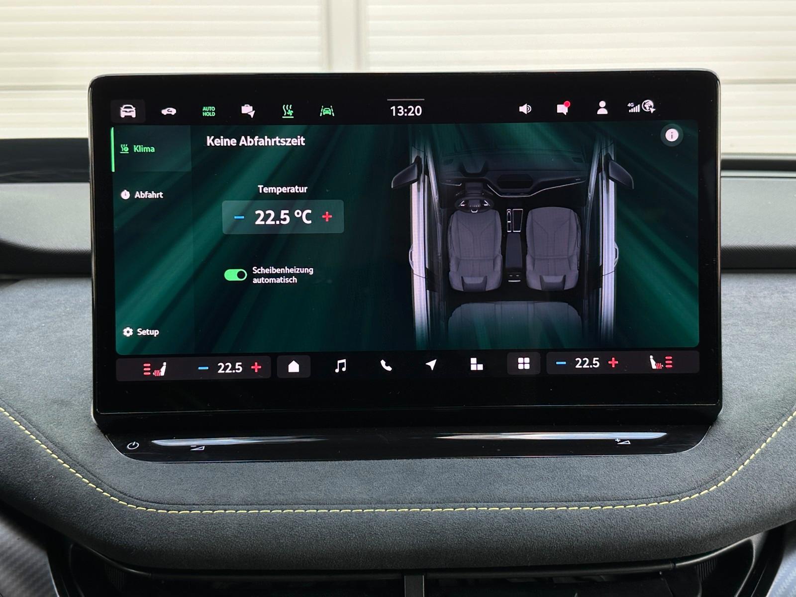 Skoda RS 340PS 4x4 NAVI Wär.Pumpe DCC eHK LM21"AHK