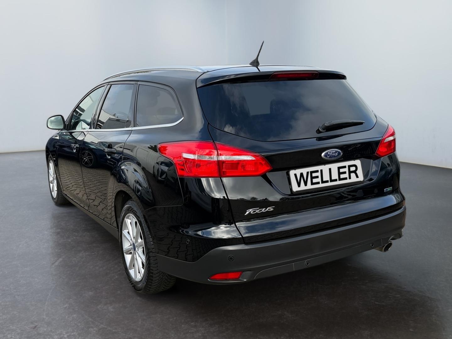 Ford Focus 1.5 Turnier Titanium *PDC v.&h.*SHZ*Klima*