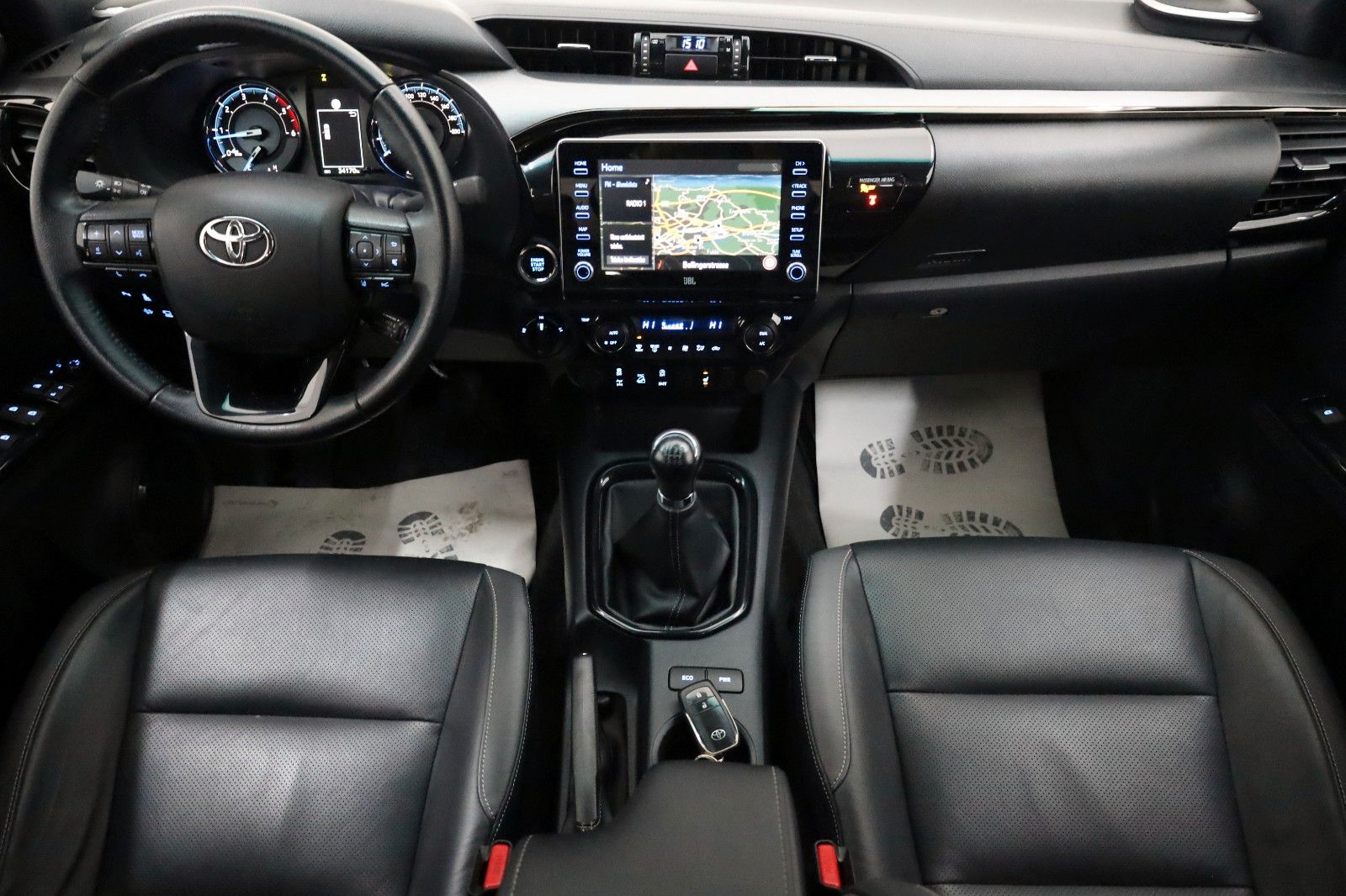 Fahrzeugabbildung Toyota Hilux 2.8 D-4D 4x4 Invincible,Leder,ACC,Garantie