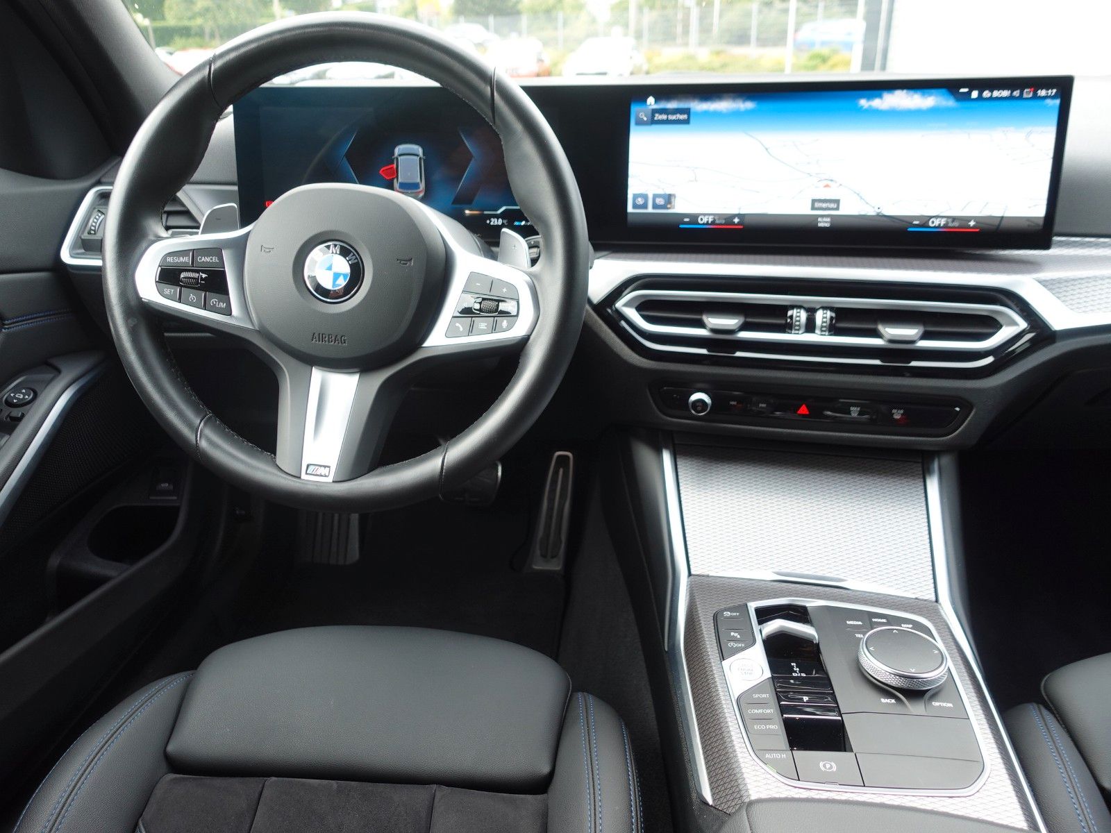 Fahrzeugabbildung BMW 318i Touring A M Sportpaket LMR18"/LED/Navi/...
