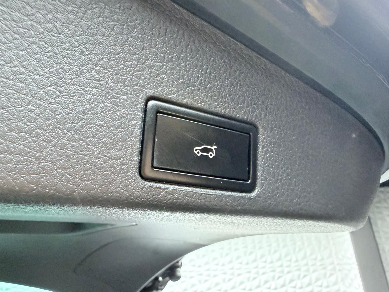 Fahrzeugabbildung Volkswagen Touareg 3.0 TDI 4M/LUFT/STANDHZ/PANO/AHK/360°/AC