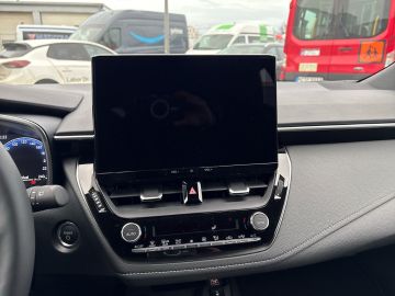 Bild 12 Suzuki Swace 1.8 Hybrid Comfort+ Navi Digitales Cockpit