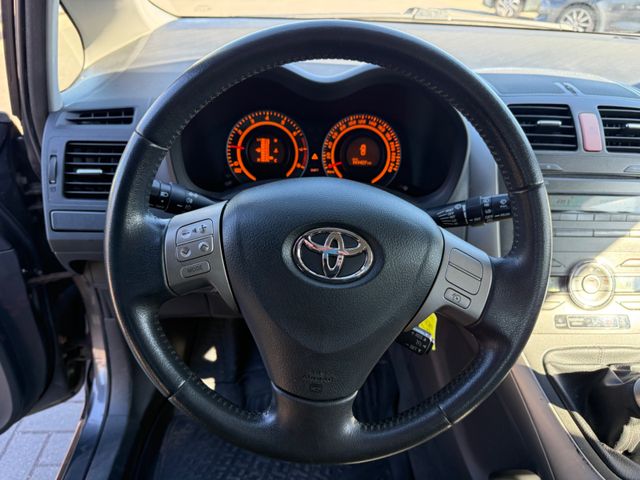Toyota Auris Sol
