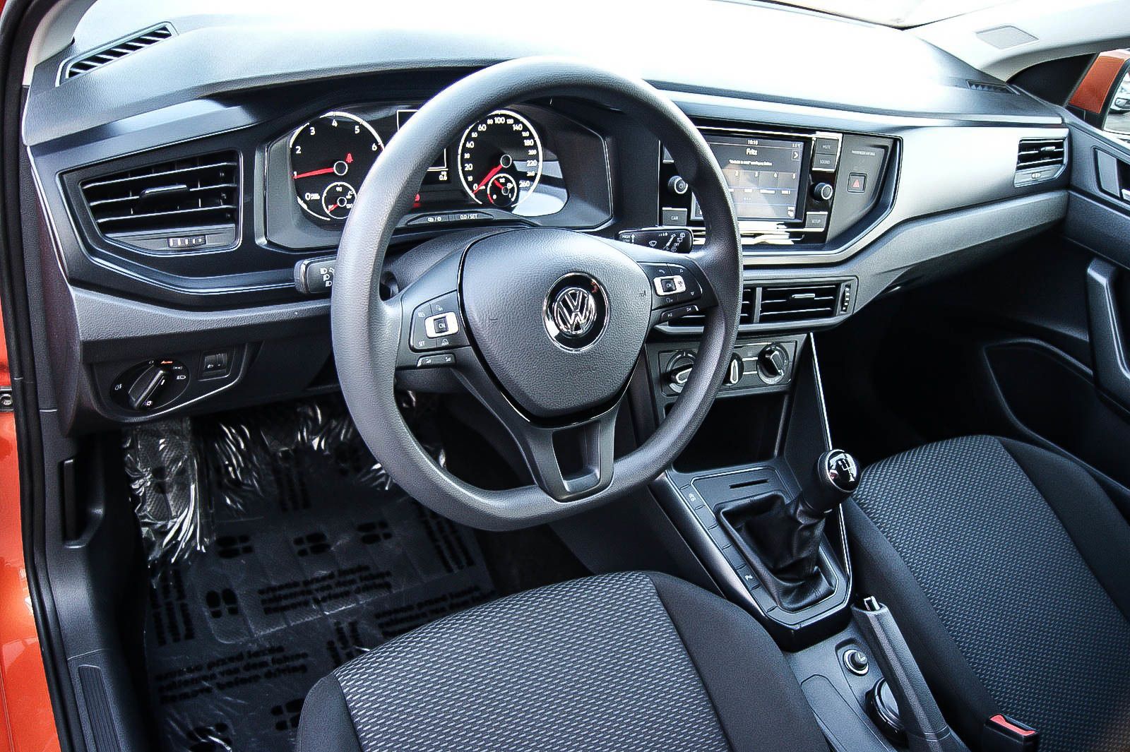 Fahrzeugabbildung Volkswagen Polo VI Trend 1.0 BMT ENERGETIC-ORANGE PDC KLIMA