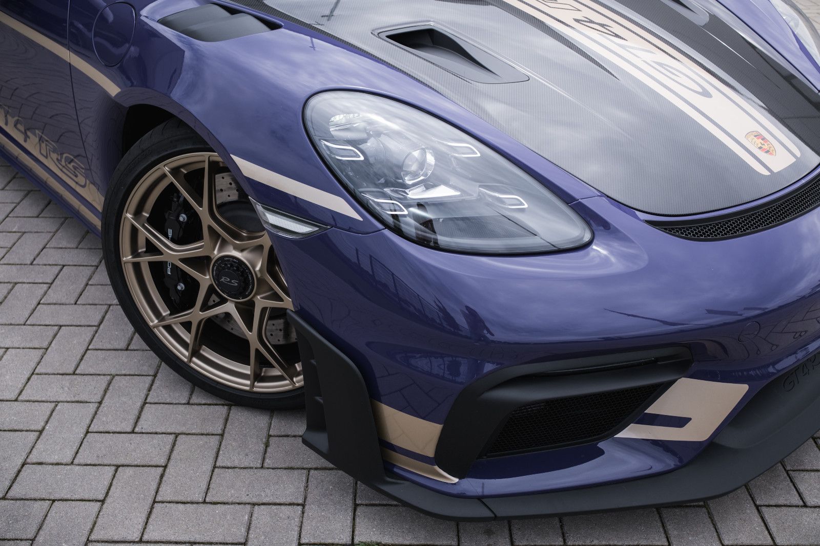 Fahrzeugabbildung Porsche 718 GT4 RS-PTS-Weissach-Lift-LED-Approved-90 L.