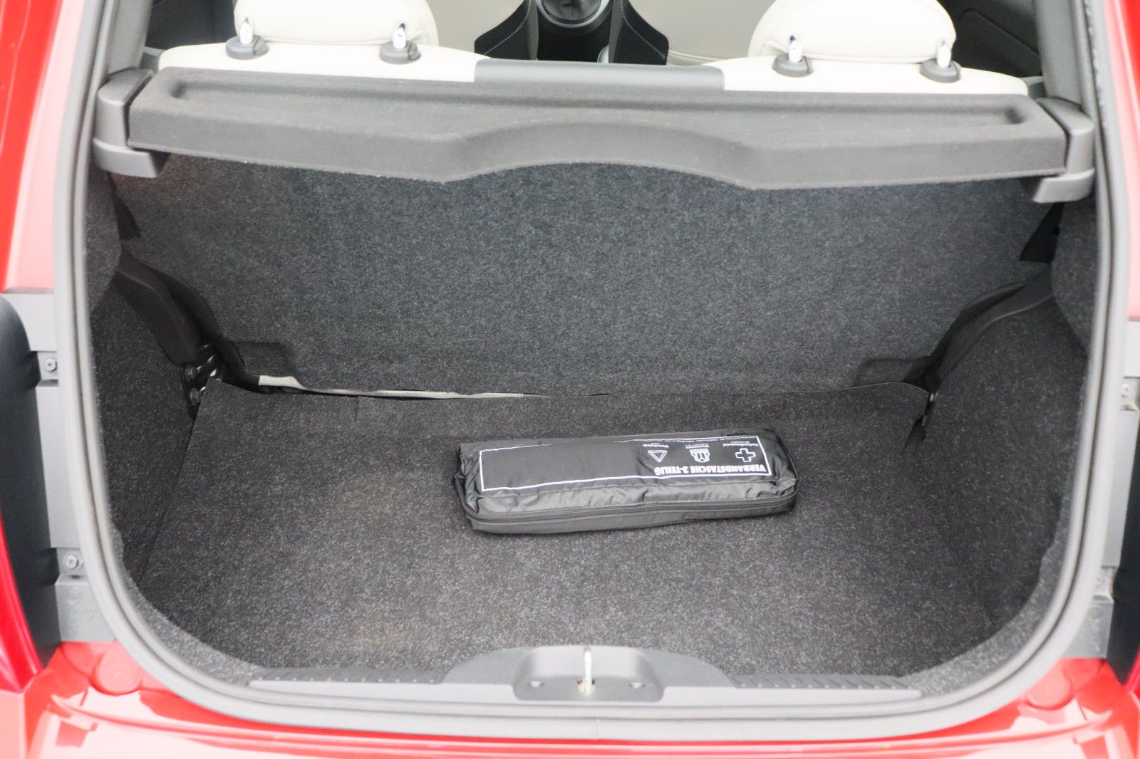 Fahrzeugabbildung Fiat 500 1.0 DolceVita