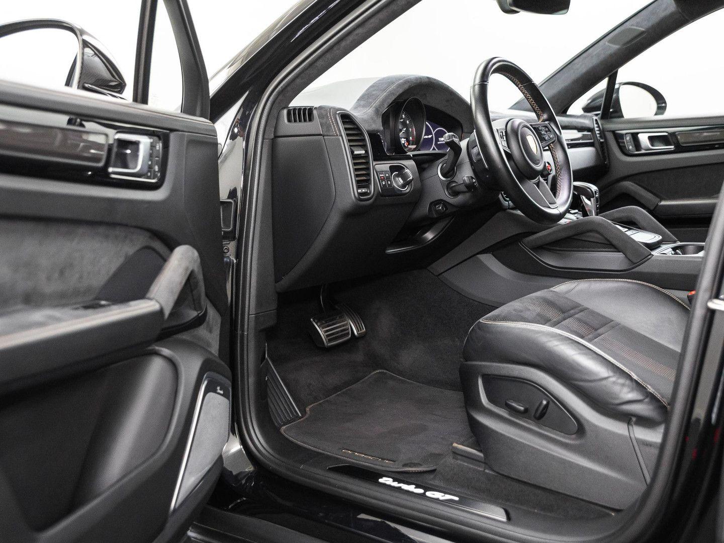 Porsche Cayenne Coupé 4.0 Turbo GT