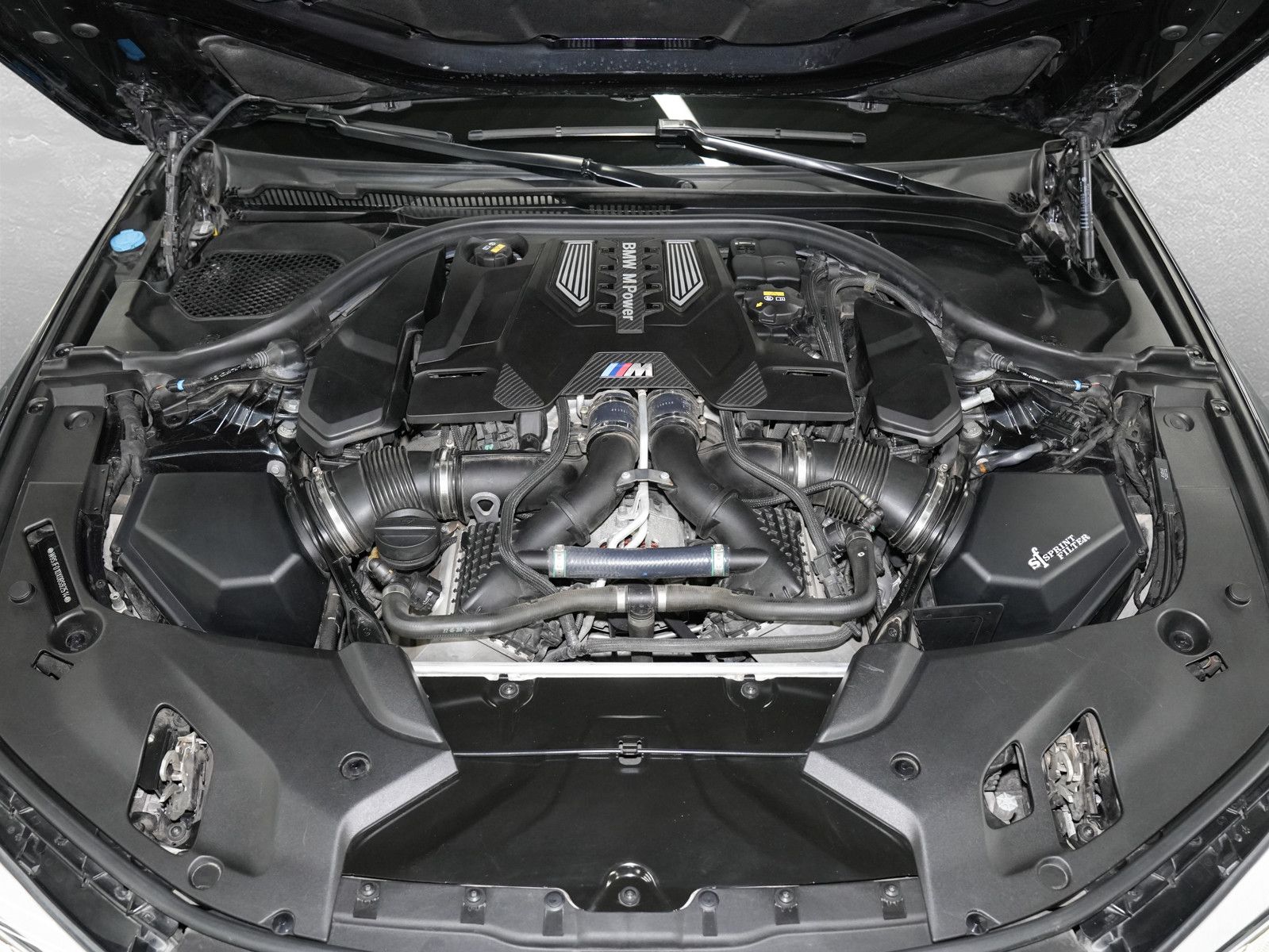 Fahrzeugabbildung BMW M5 Competition - Keramik|Multifktstz|DriversPack