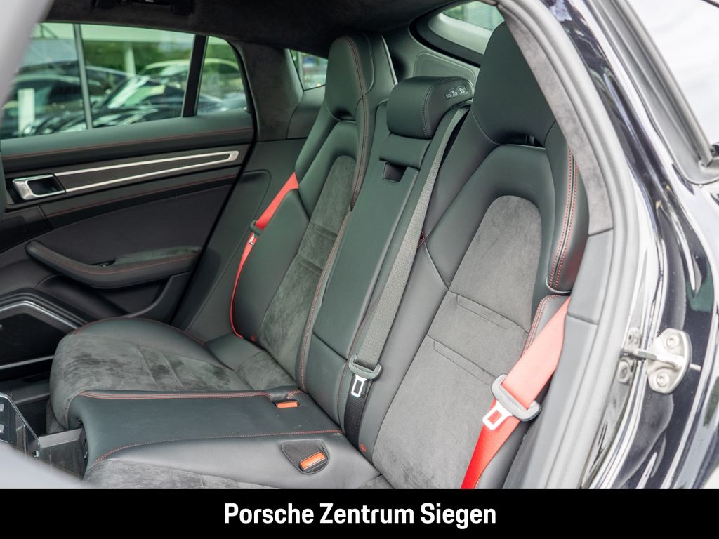 Porsche Panamera GTS